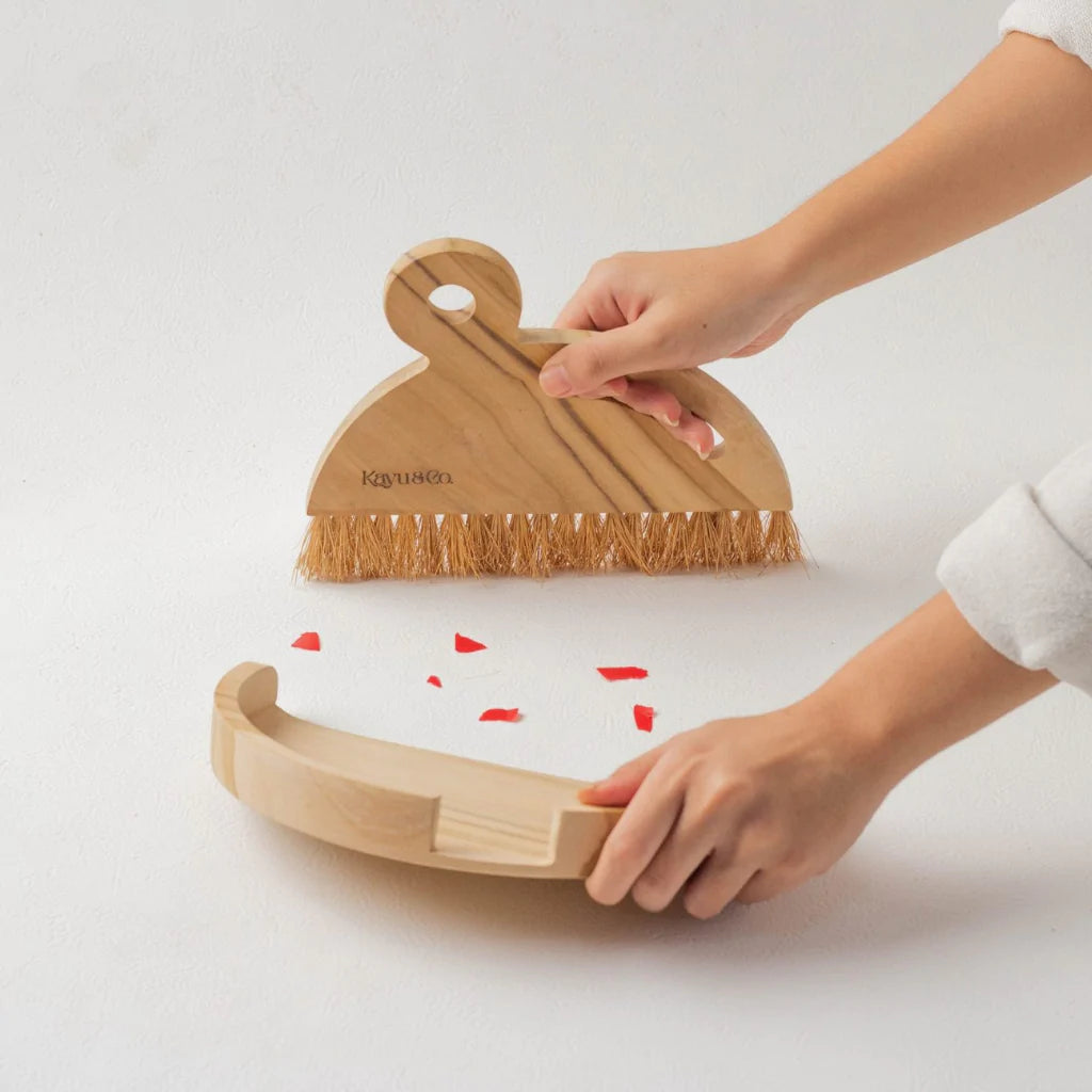 Wooden Dustpan and Brush - Kayu & Co